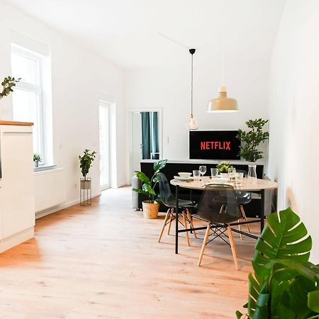 50Qm Apartment In Krefeld Zentral Gelegen Mit Hohen Decken - Beuys Apartments - Крефельд Екстер'єр фото